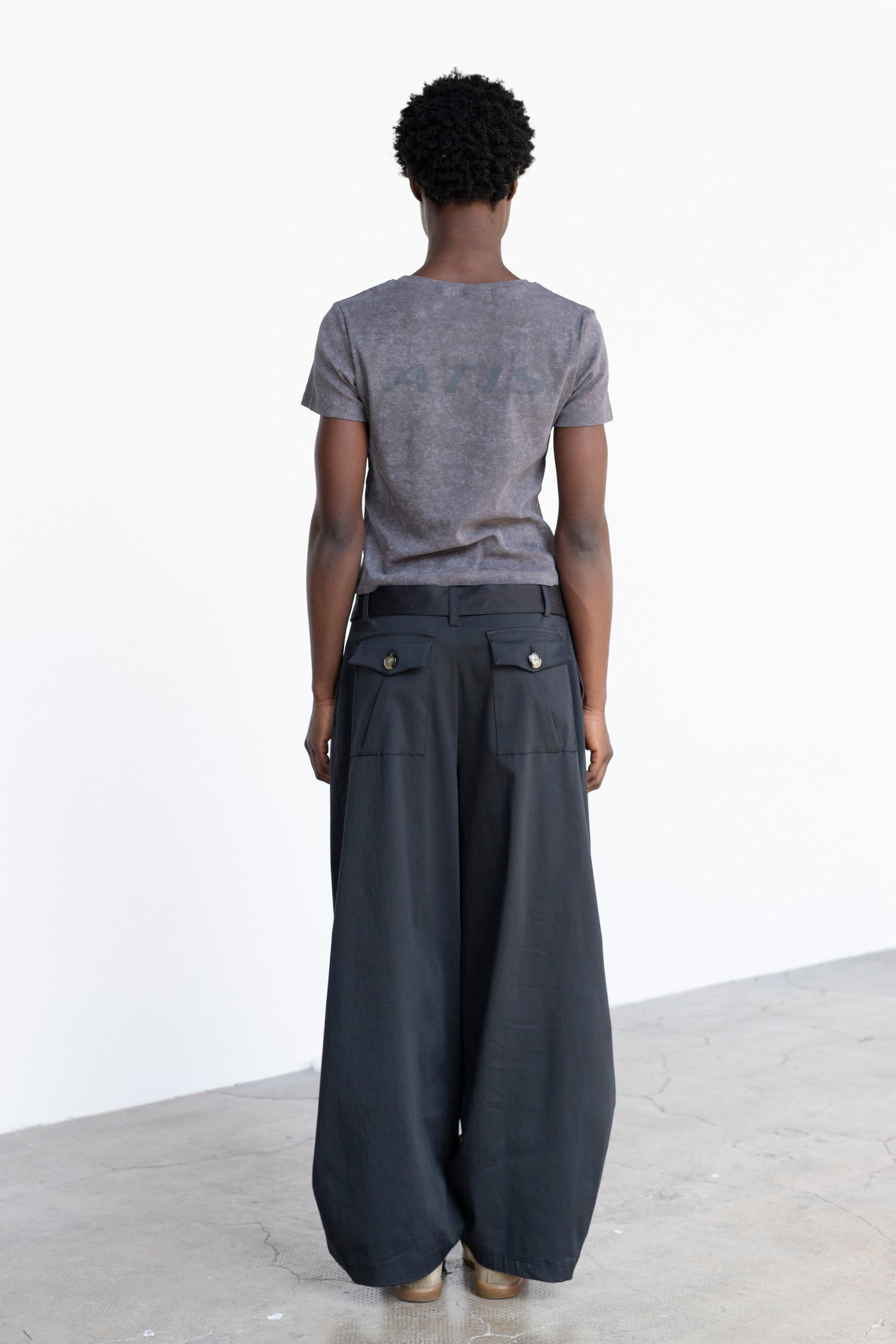 black t2º pants